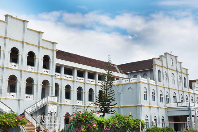 The Establishment and Early Years of Saint Aloysius College, Mangalore (1880–96)